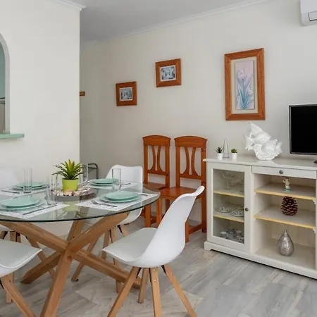Apartment Cozy Seaview Getaway